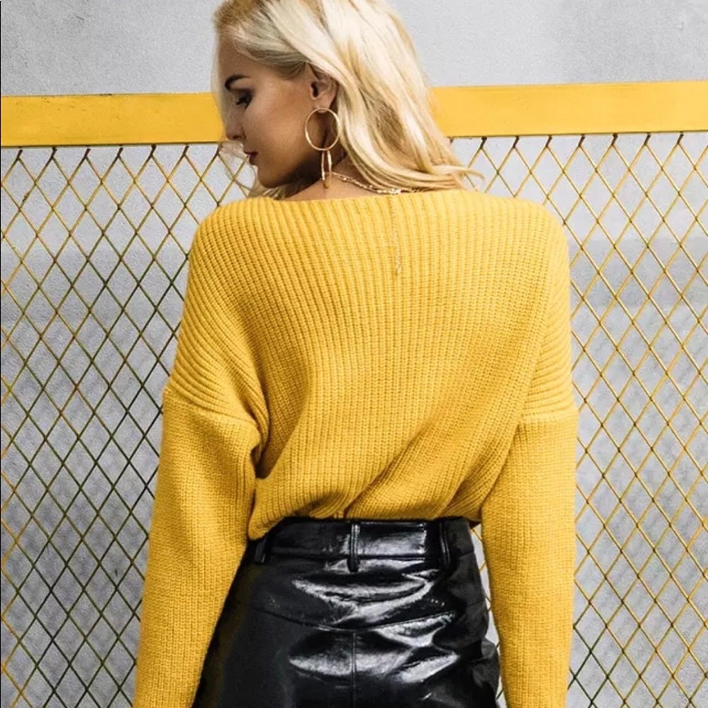 ❄️New Arrival ❄️Chic V-Neck Cross knit Sweater - Picture 5 of 8